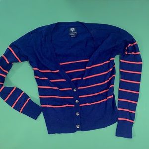 American eagle sweater button down